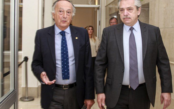 El presidente electo Alberto Fernández y el presidente de la UIA, Miguel Acevedo.