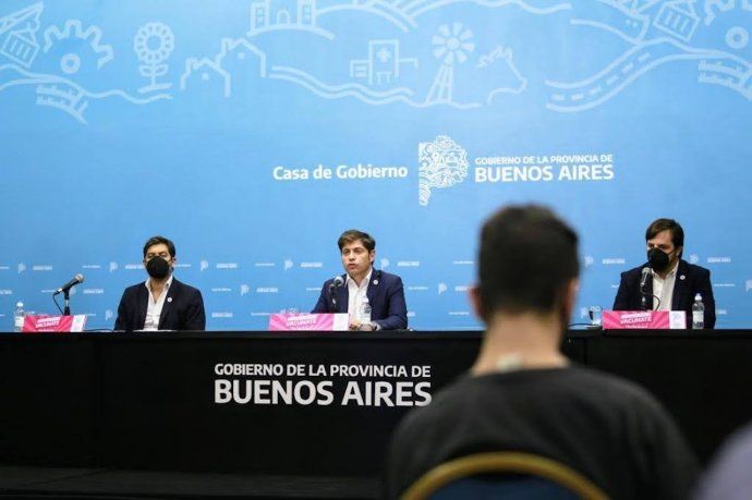 El gobernador de la provincia de Buenos Aires, Axel Kicillof, anunció nuevas medidas para prevenir los contagios.