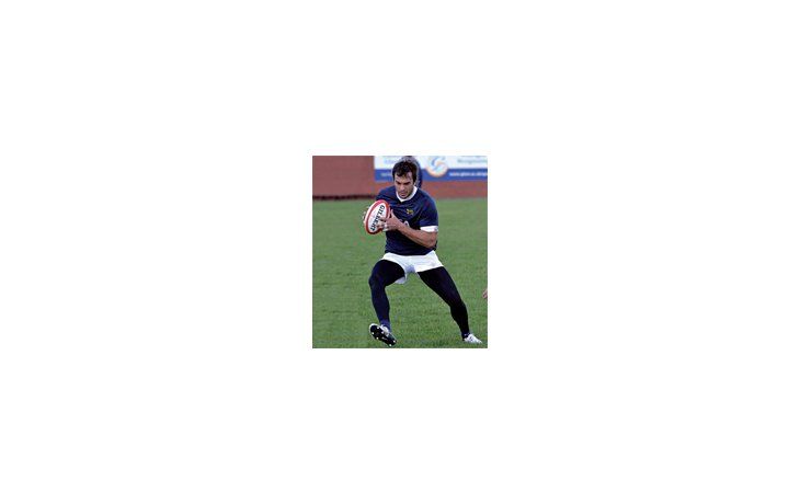 ámbito.com | Vuelve al fondo . Juan Martín Hernández deja el puesto de apertura y será fullback.