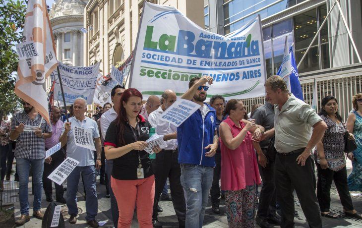 Paritarias: bancarios destacan avances, pero mantienen el estado de alerta