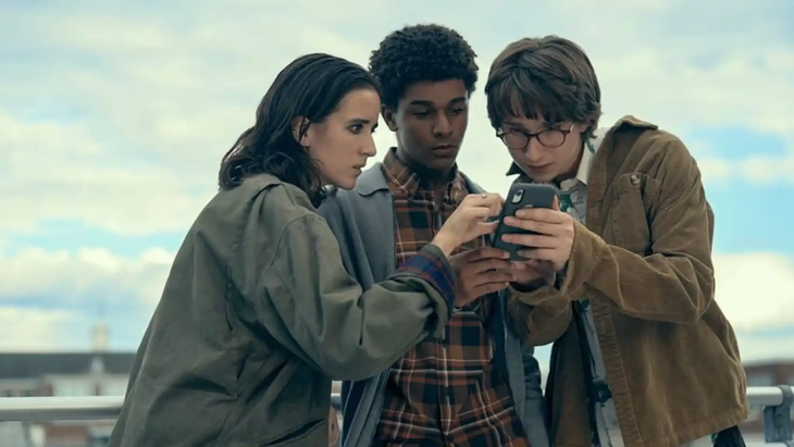 The new youth series full of mystery, available in Prime Video. The new youth series full of mystery, available in Prime Video.