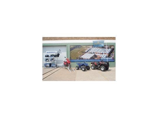 Motocicletas, ATV, productos de fuerza y repuestos con una red de más de 300 concesionarios y 900 repuesteros mayoristas en todas las regiones del país.