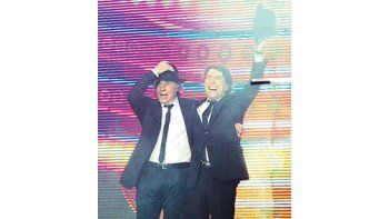 ámbito.com | Los años pasan: Joan M. Serrat (68) y Joaquín Sabina (62) iniciaron su maratónica serie de 18 Luna Park con «Dos pájaros contraatacan».