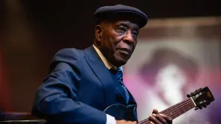Buddy Guy será parte de la ceremonia. Buddy Guy será parte de la ceremonia.