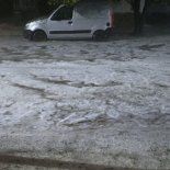 Las calles amanecieron cubiertas de hielo. Las calles amanecieron cubiertas de hielo.