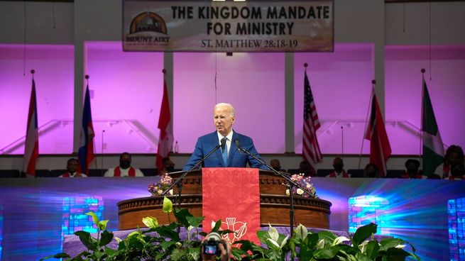 Joe Biden visitó una iglesia pentecostal en Filadelfia. 
