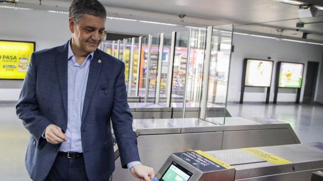 El jefe de Gobierno se refirió a la sanción de la ley que amplía el umbral de beneficiarios del pase gratuito para jubilados y pensionados.