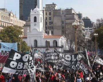 Movimientos sociales en Plaza de Mayo 