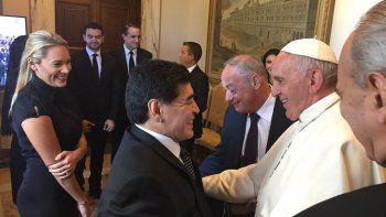 Maradona y el papa Francisco, durante uno de sus encuentros en el Vaticano.
