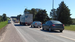 La llegada de Argentinos a Uruguay se intensifica en los primeros días del año. La llegada de Argentinos a Uruguay se intensifica en los primeros días del año.