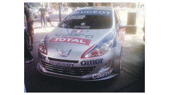 ámbito.com | El Peugeot de Muñoz Marchesi, Ardusso y Girolami que correrá en el callejero porteño, en abril.