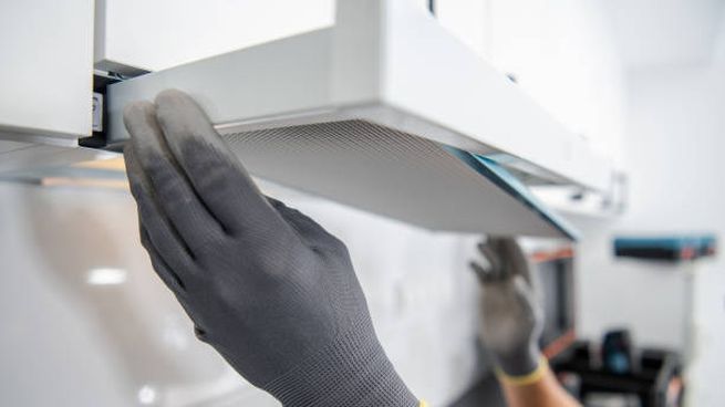 Limpieza a fondo de la campana extractora: método casero infalible