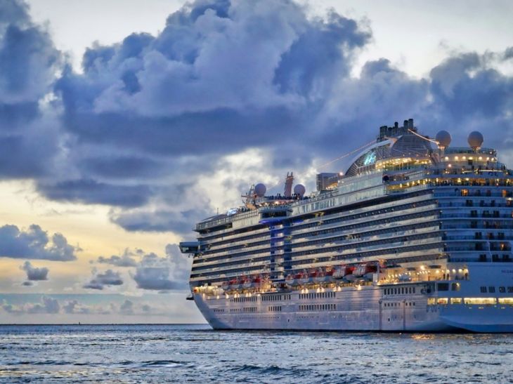 La Asociación Internacional de Líneas de Cruceros, (CLIA). La Asociación Internacional de Líneas de Cruceros, (CLIA).