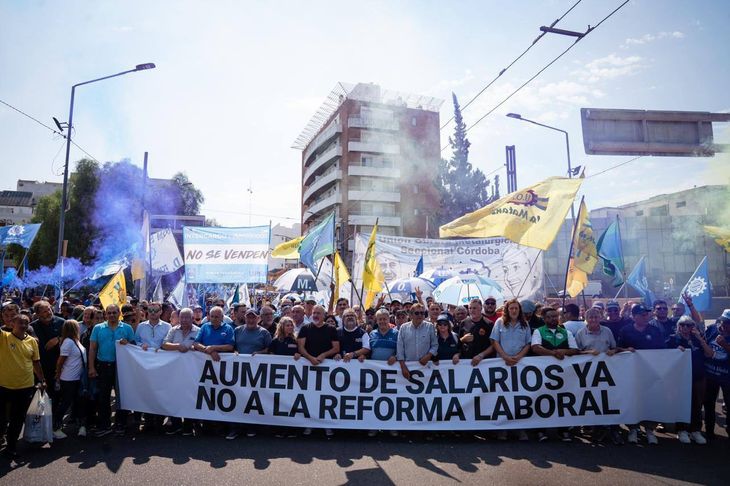 Marcha contra la reforma laboral en la ciudad de Córdoba. Marcha contra la reforma laboral en la ciudad de Córdoba.