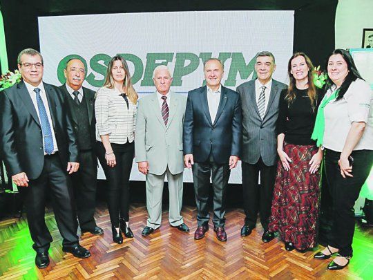 nueva sede. En San Luis, con José Bereciartúa y Ricardo Mayorca.