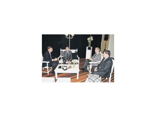 Ayer, el expresidente uruguayo Tabaré Vázquez, con el gobernador socialista Hermes Binner en Santa Fe. Fue su primera aparición pública tras el anuncio de su retiro de la política.