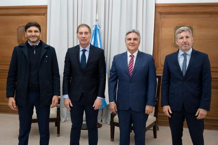 Los gobernadores de la Región Centro se reunieron en agosto con Diego Santilli. Los gobernadores de la Región Centro se reunieron en agosto con Diego Santilli.