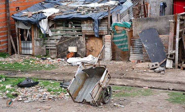 El 40% de los jóvenes no tiene esperanzas de dejar de ser pobre en algún momento de su vida. El 40% de los jóvenes no tiene esperanzas de dejar de ser pobre en algún momento de su vida.