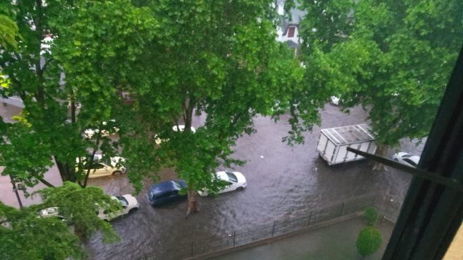 La Ciudad desplegó un operativo ante el temporal de este sábado.