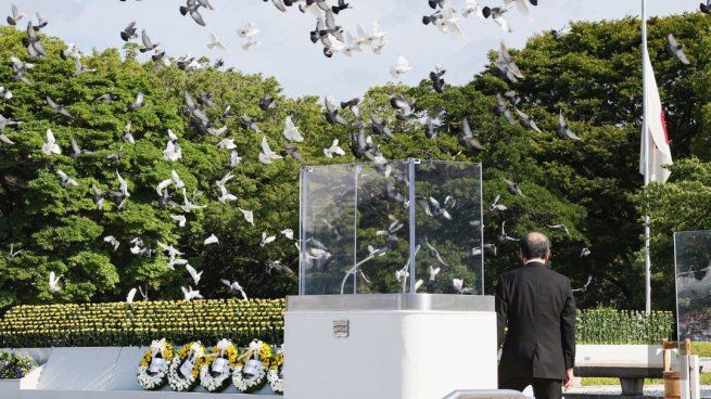 Hiroshima recordó a las víctimas de la bomba nuclear, arrojada por Estados Unidos hace 80 años.