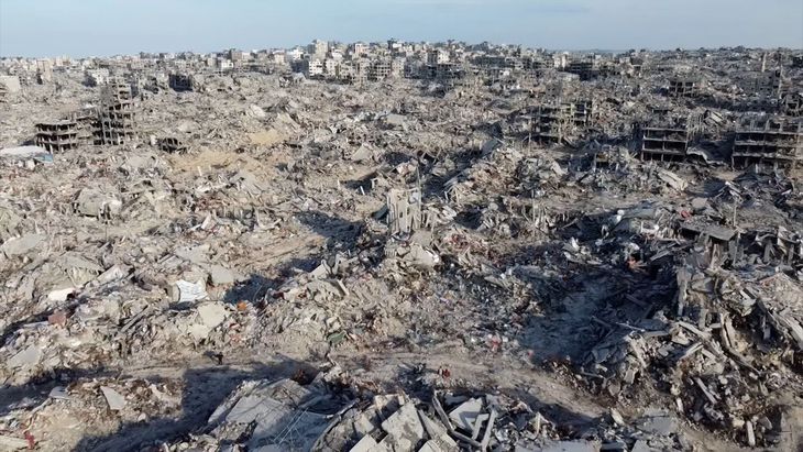 El alto el fuego firmado el 10 de octubre podría desmoronarse tras los nuevos enfrentamientos en la Franja de Gaza. El alto el fuego firmado el 10 de octubre podría desmoronarse tras los nuevos enfrentamientos en la Franja de Gaza.