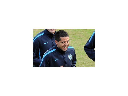 Riquelme será titular frente a Argentinos.