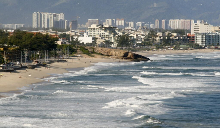 Las muestras se recogieron en el barrio de Recreio dos Bandeirantes entre septiembre de 2021 y agosto de 2023, playas cercanas a Río de Janeiro. Las muestras se recogieron en el barrio de Recreio dos Bandeirantes entre septiembre de 2021 y agosto de 2023, playas cercanas a Río de Janeiro.