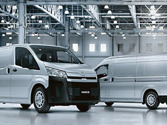 Hiace. Se lanzarán dos modelos de furgones. También estudian versión de pasajeros para competir con Sprinter.&nbsp;&nbsp;