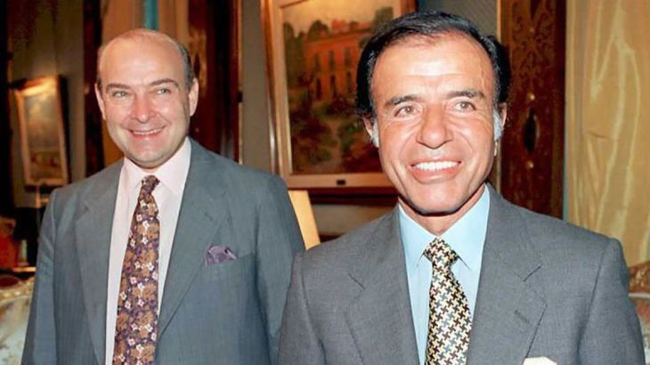Carlos Menem y Domingo Cavallo, artífices de las respuestas económicas de los '90 en la Argentina. Carlos Menem y Domingo Cavallo, artífices de las respuestas económicas de los '90 en la Argentina.