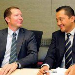 El heredero de uno de los bancos más importantes del mundo. El heredero de uno de los bancos más importantes del mundo.