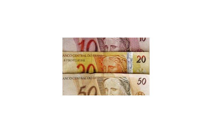 Brasil: mientras el dólar se dispara, el gobierno se resiste a usar reservas para contenerlo