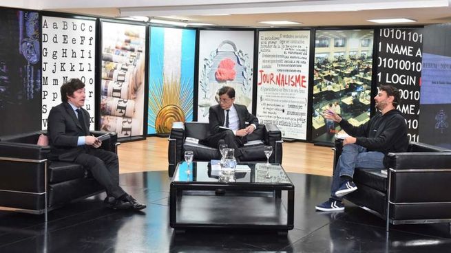 Javier Milei y Juan Grabois durante el debate. 