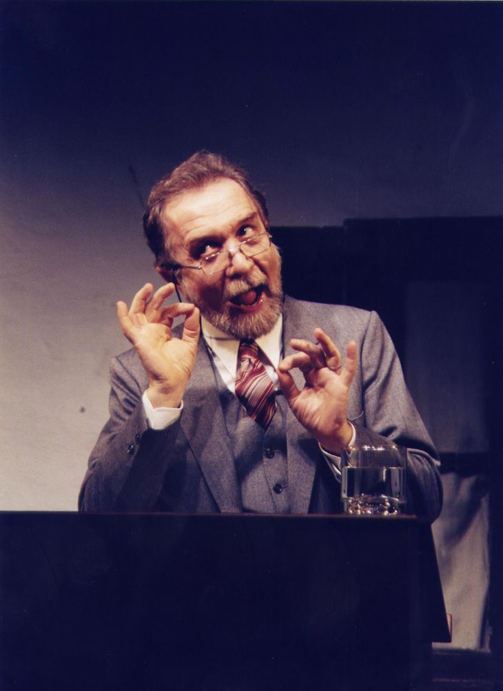 Ernesto Acher: su permanencia dentro de Les Luthiers se extendió entre 1971 y 1986 Ernesto Acher: su permanencia dentro de Les Luthiers se extendió entre 1971 y 1986