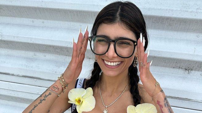 The former porn actress Mia Khalifa gave a class in Oxford