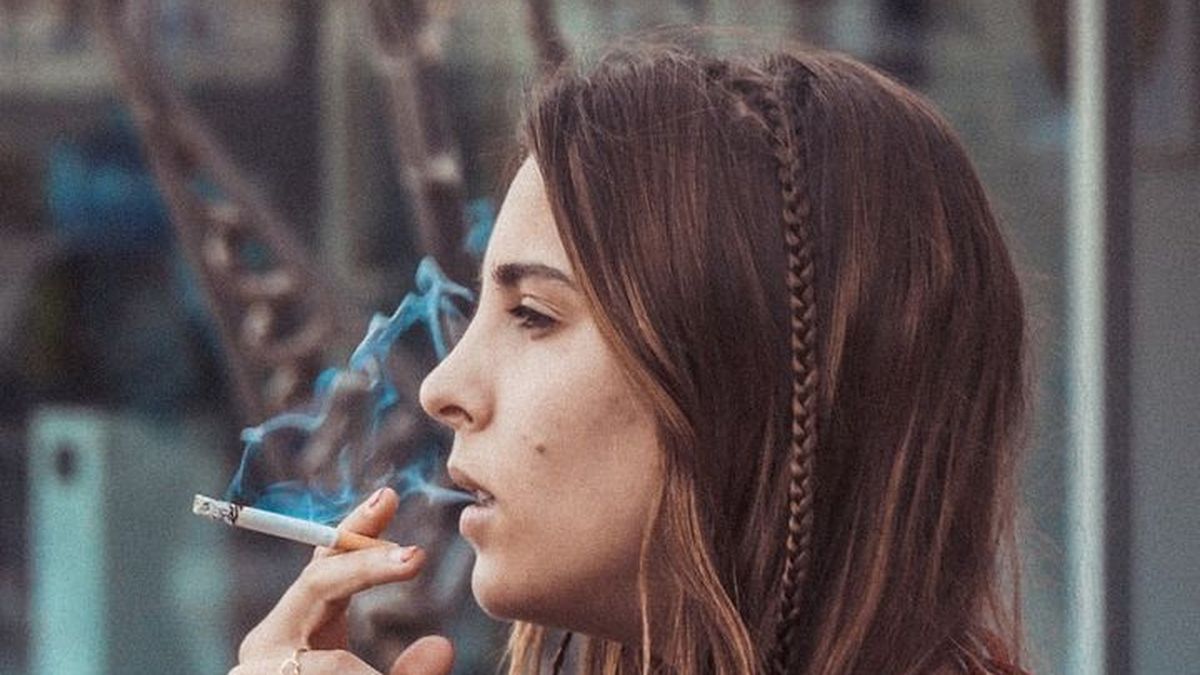 The 3 infallible cleaning tips with homemade items to get the cigarette smell out of your clothes