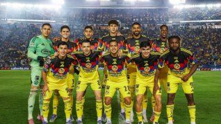 La derrota ante Chivas caló hondo y el malestar de la afición del América está en aumento, a tal punto que por las redes piden la salida de cinco elementos.