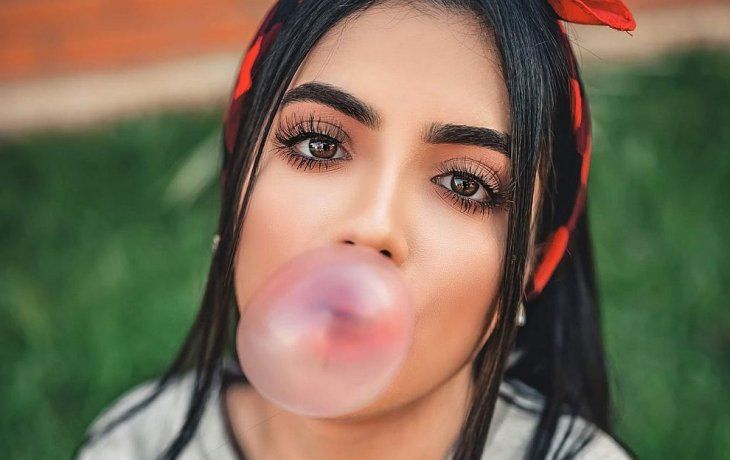 ¿Es cierto que un chicle tarda años en digerirse?