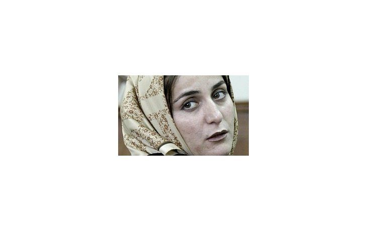 Shahala Jahed, novia de un conocido futbolista iraní, estaba a acusada de asesinar a la primera esposa de su pareja.