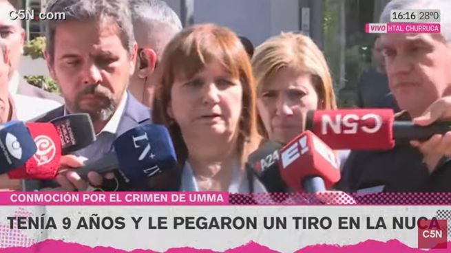 Patricia Bullrich fue a visitar a los padres de la menor asesinada.&nbsp;