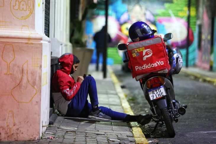 La Suprema Corte de Justicia de la Provincia de Buenos Aires dictó dos fallos contra Repartos Ya S.A. (Pedidos Ya)— que confirmaron multas millonarias impuestas por el Ministerio de Trabajo.