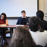 Axel Kicillof cerró su visita a EEUU con una charla en la Universidad de Columbia.