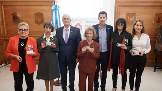 entregaron nuevos dni alusivos a malvinas a veteranos y veteranas de guerra