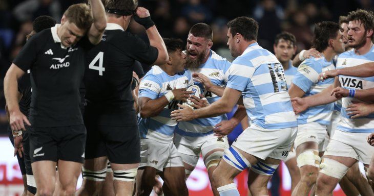 The Argentine victory by 29-23 at the Vélez Stadium meant Argentina's first victory over New Zealand in its own territory, adding the fourth in the record between both selected. The Argentine victory by 29-23 at the Vélez Stadium meant Argentina's first victory over New Zealand in its own territory, adding the fourth in the record between both selected.
