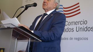 Lou Rinaldi sostuvo que Estados Unidos quiere “ser un socio confiable para Uruguay”. Lou Rinaldi sostuvo que Estados Unidos quiere “ser un socio confiable para Uruguay”.