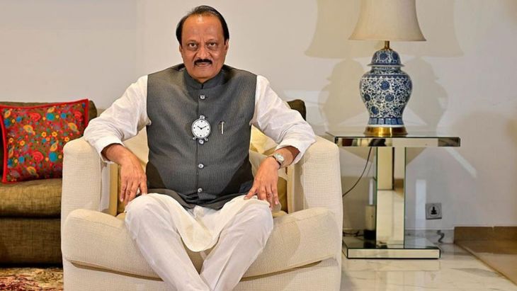 El viceprimer ministro de Maharashtra viajaba para participar de una actividad de campaña electoral. El viceprimer ministro de Maharashtra viajaba para participar de una actividad de campaña electoral.