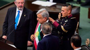 Andrés Manuel López Obrador asumió la presidencia de México este sábado en reemplazo de Enrique Peña Nieto.