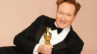 Conan OBrien será el presentador de los Oscars por tercer año consecutivo. Conan OBrien será el presentador de los Oscars por tercer año consecutivo.