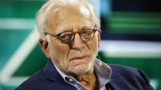 A veces el cambio de rumbo no llega con una idea brillante, sino con una puerta que se abre en casa. A veces el cambio de rumbo no llega con una idea brillante, sino con una puerta que se abre en casa.