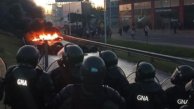 La Policía liberó los accesos cortados por manifestaciones.