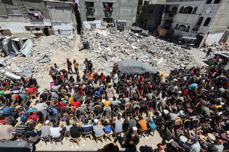 Negotiations in Egypt seek to agree on a ceasefire and a detainee exchange mechanism between Israel and Hamas.